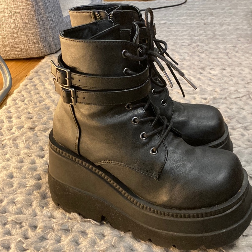 Demonia Women’s Sha52/Bvl boot